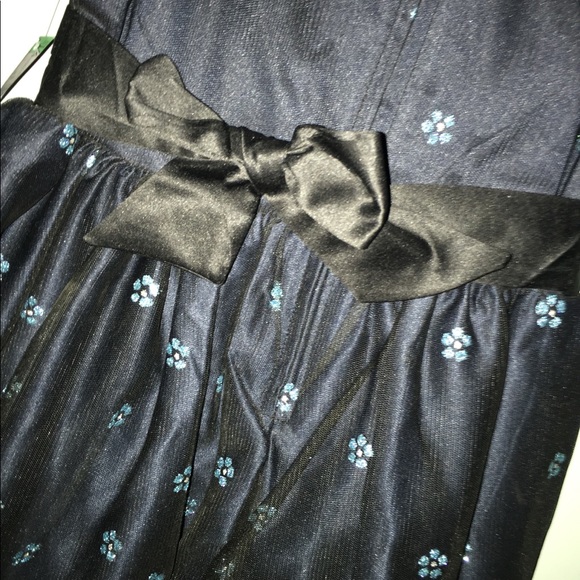 A beautiful navy blue Special Editions Dress. - Picture 6 of 8